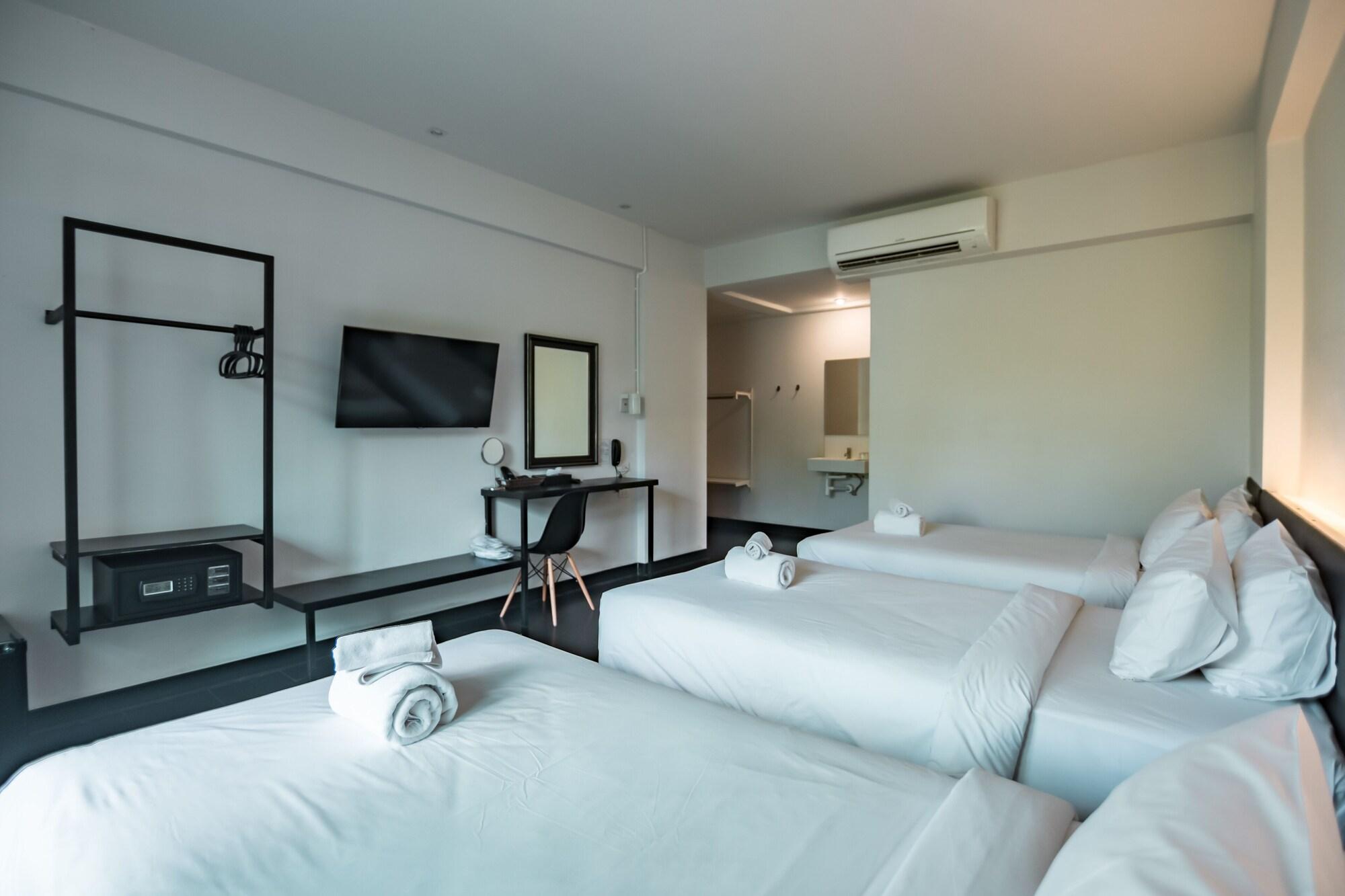 Iwualai Hotel Чиангмай Экстерьер фото