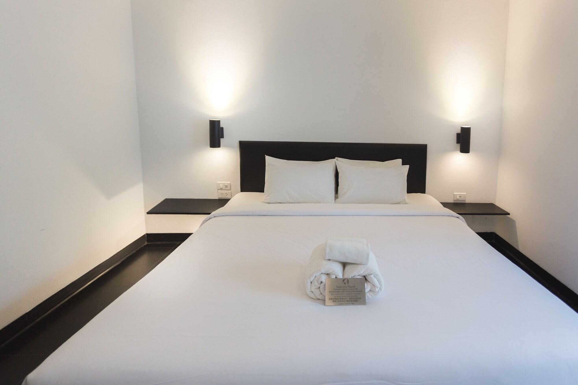 Iwualai Hotel Чиангмай Экстерьер фото