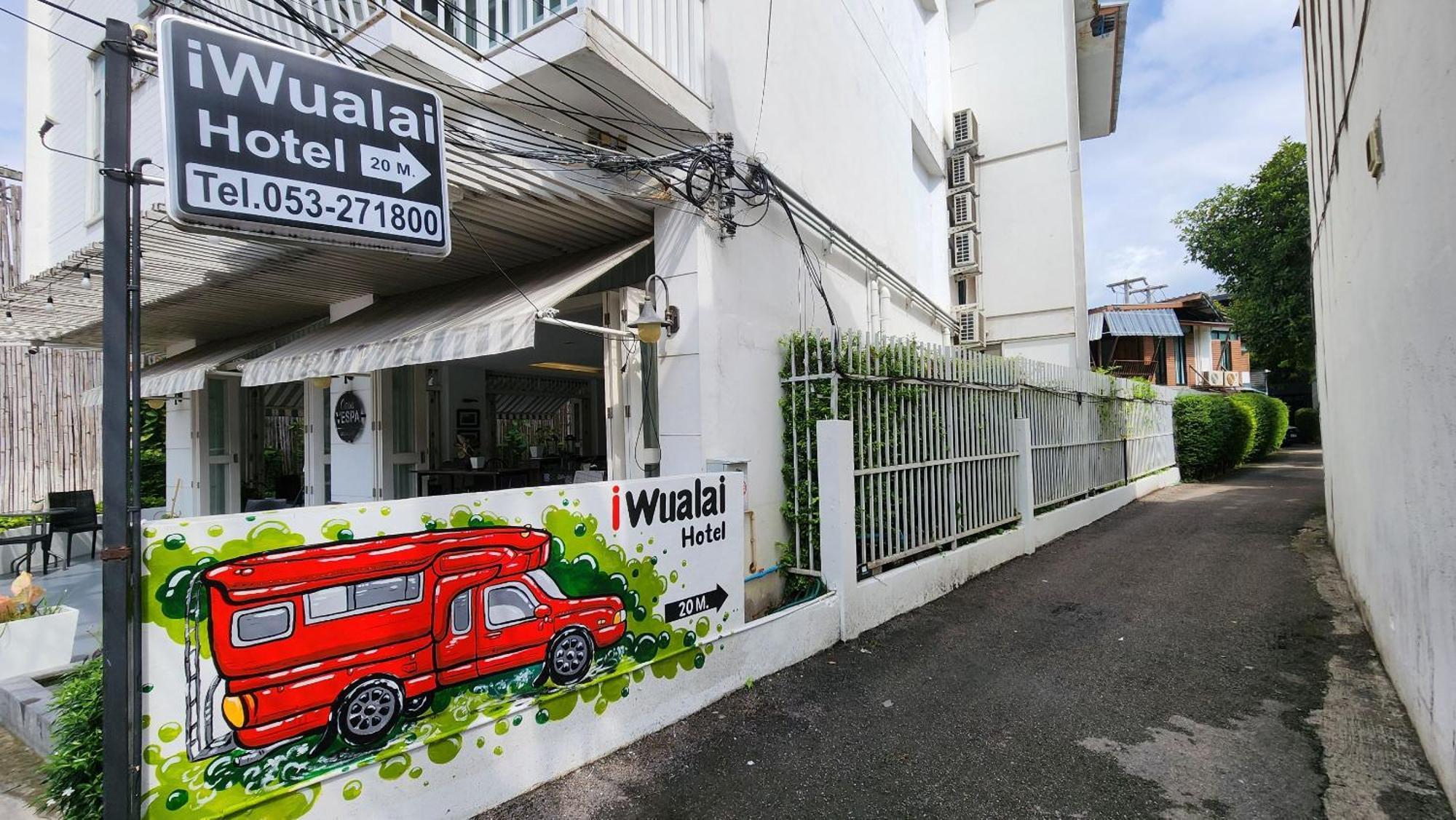 Iwualai Hotel Чиангмай Экстерьер фото