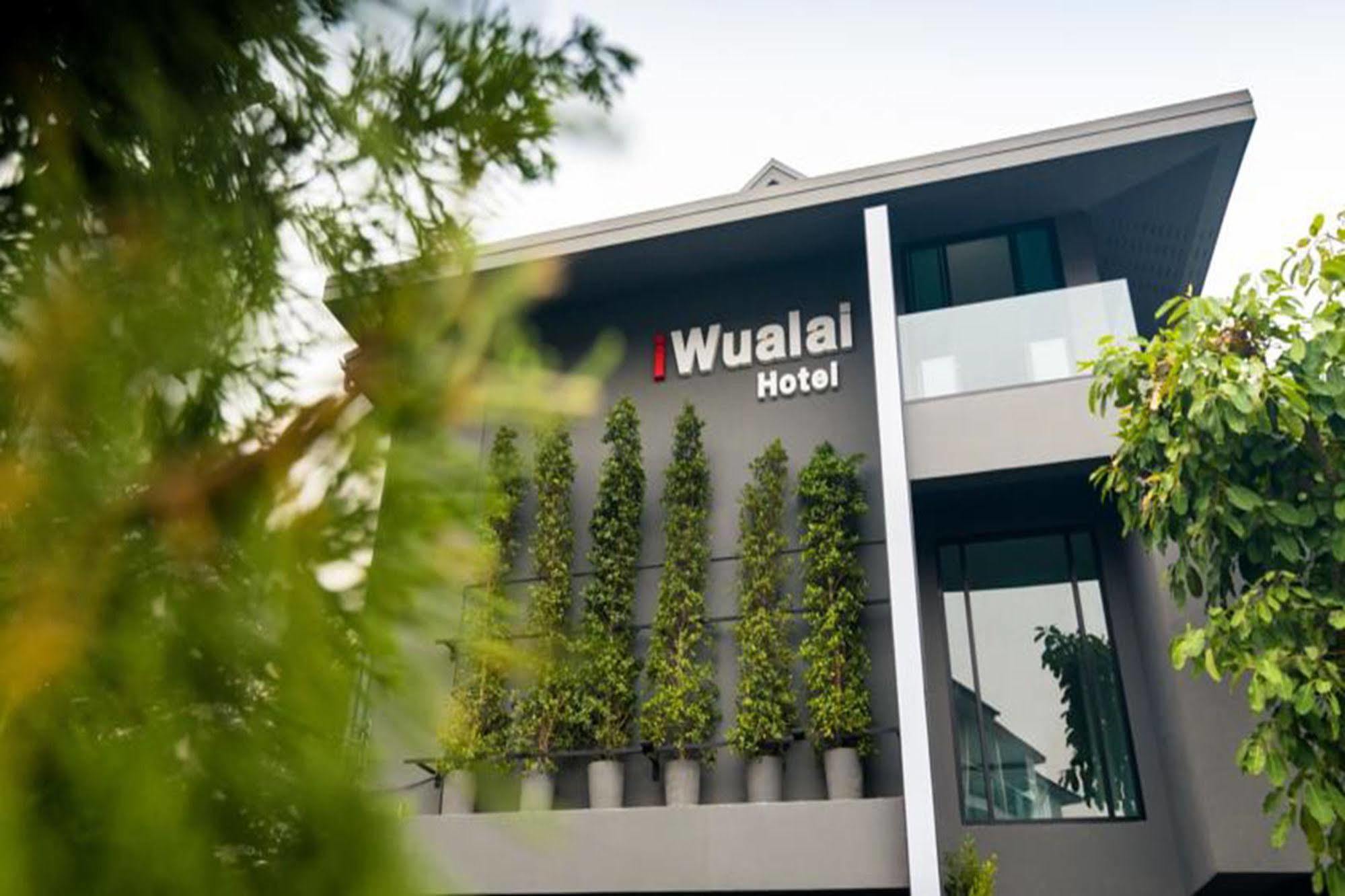 Iwualai Hotel Чиангмай Экстерьер фото